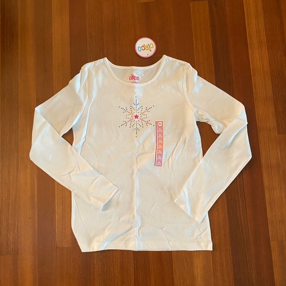 Closeout Bundle - 2 Girls Holiday T-shirt’s - Picture 2 of 5